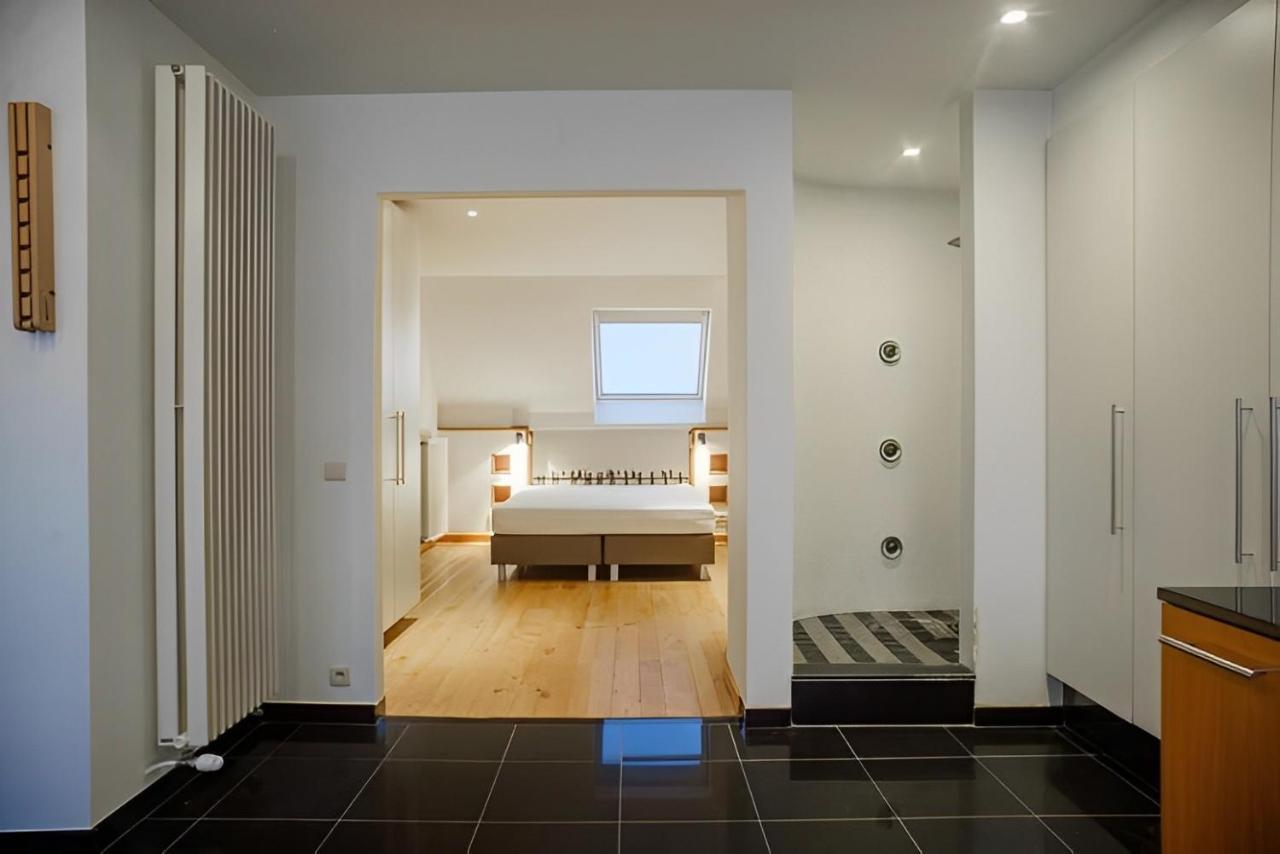 Big And Comfortable Triplex In Knokke Buitenkant foto